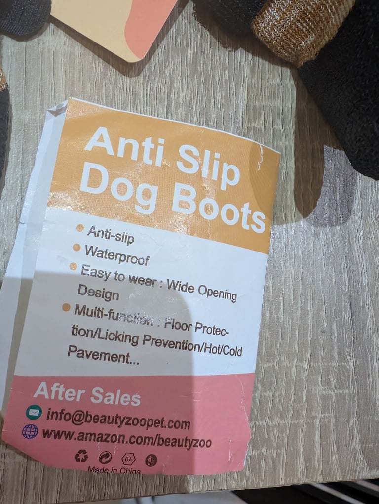 Anti slip dog boots 