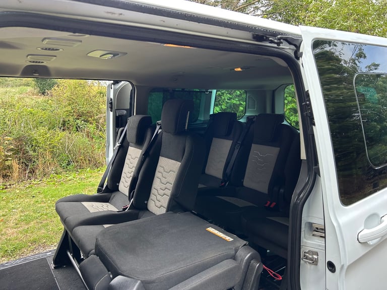 FORD TRANSIT TOURNEO LIMITED 9 SEATER MINIBUS 2015 LWB LONG MOT FULL SERVICE HISTORY