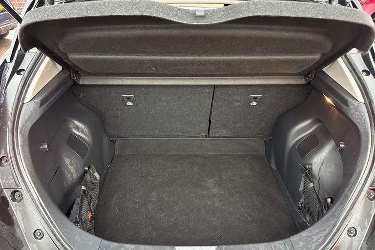 2022 Nissan Leaf 110kW N-Connecta 39kWh 5dr Auto Hatchback Electric Automatic