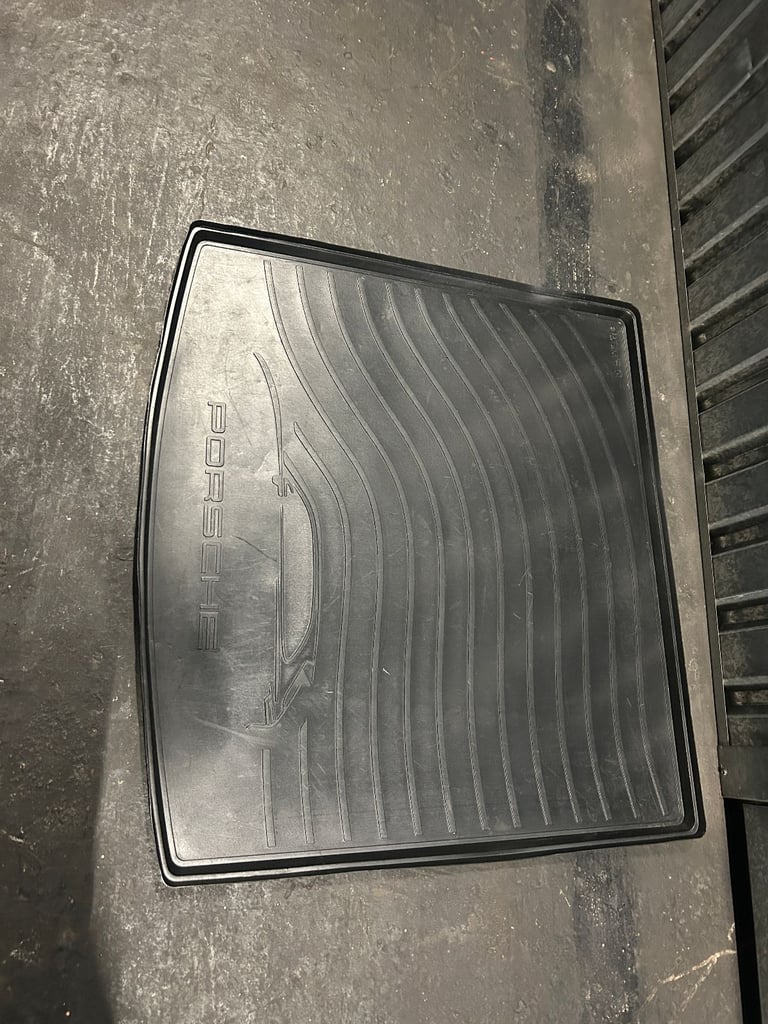 Genuine Porsche Cayenne Boot Luggage Compartment Liner ref 9Y0.044.001 