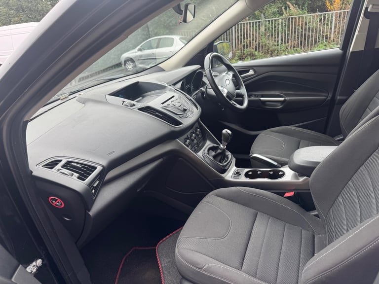 Ford, KUGA, Hatchback, 2014, Manual, 1997 (cc), 5 doors