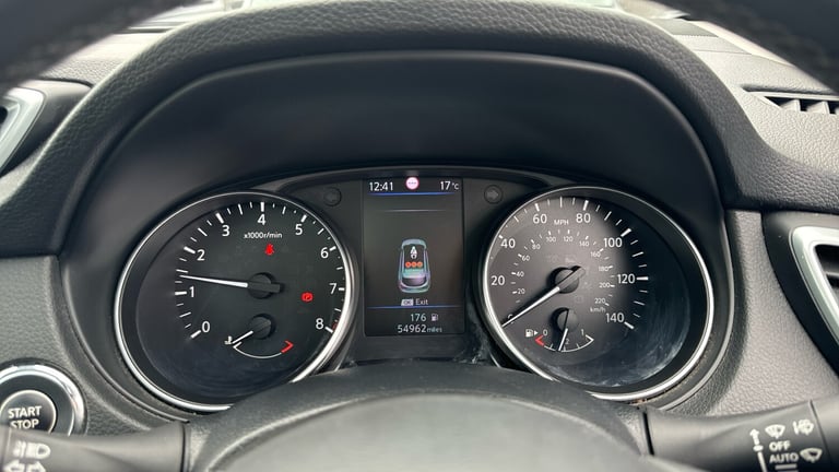 2021 Nissan Qashqai 1.3 DiG-T N-Connecta 5dr [Glass Roof Pack] Petrol Hatchback Hatchback Petrol ...