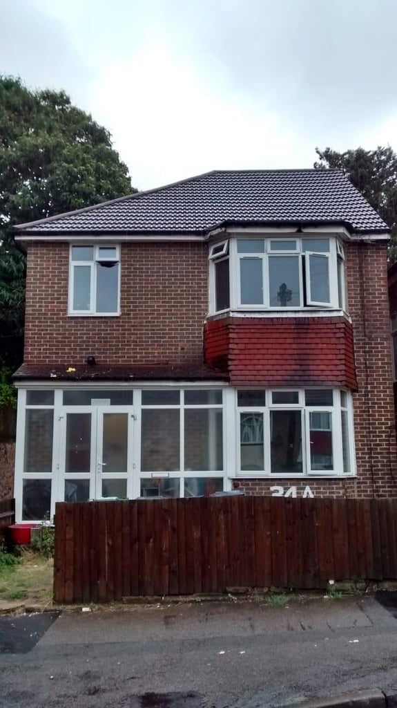DS GR FLOOR ONE BEDROOM 10 MIN HITHER GR BR20MIN LONDON BRIDGE ZONE3