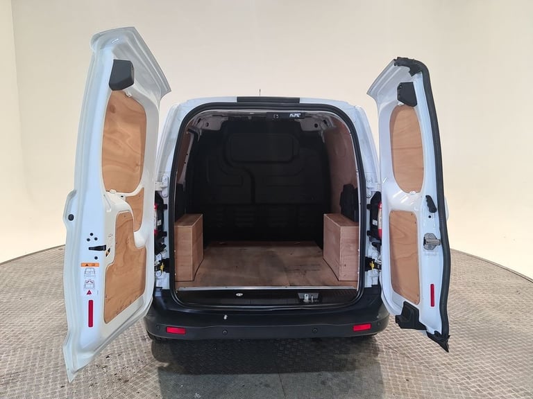 FORD TRANSIT COURIER 1.0 ECOBOOST LEADER P/V PETROL L1 100 BHP SWB