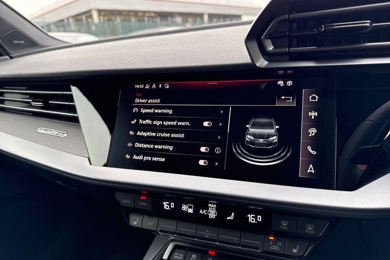 2025 Audi RS3 2.5 TFSI Carbon Vorsprung S Tronic quattro Euro 6 (s/s) 4dr Saloon Automatic