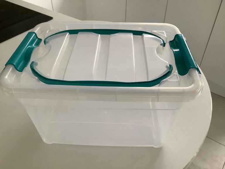 image for Large plastic storage box with lid