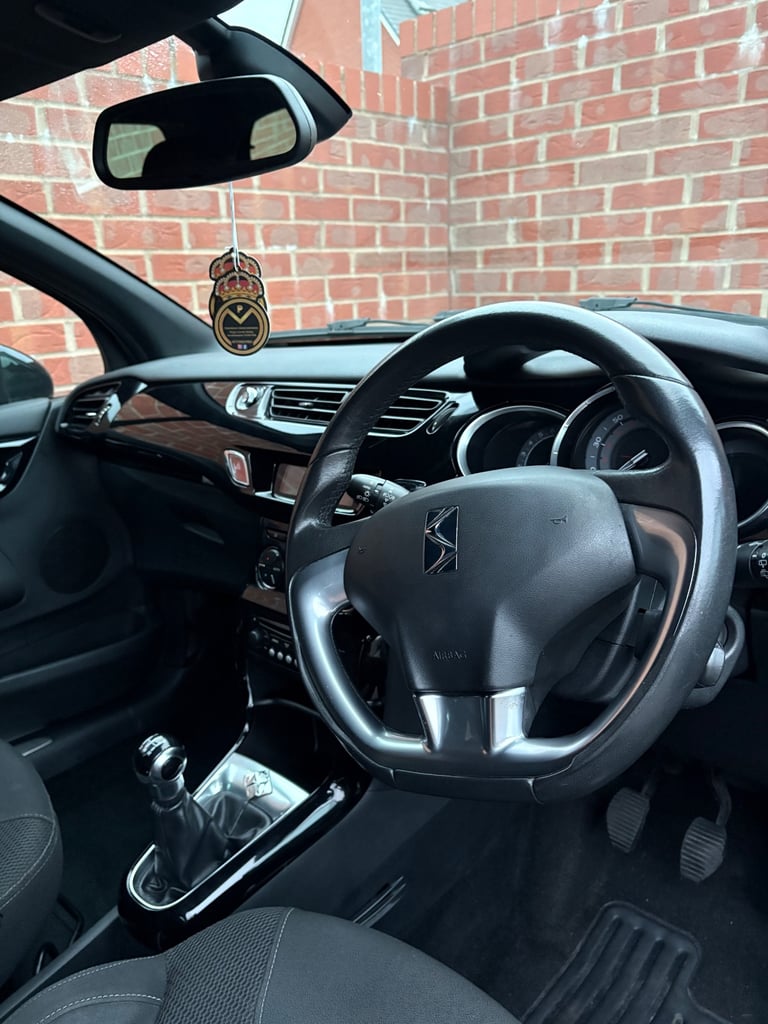 Citroen, DS3, Hatchback, 2010, Manual, 1598 (cc), 3 doors