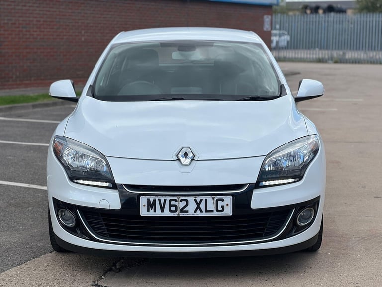 Cheap Renault Megane 1.5 dCi Dynamique TomTom Euro 5 (s/s) 5dr Diesel Manual for sale in Burton upon Trent, Staffordshire