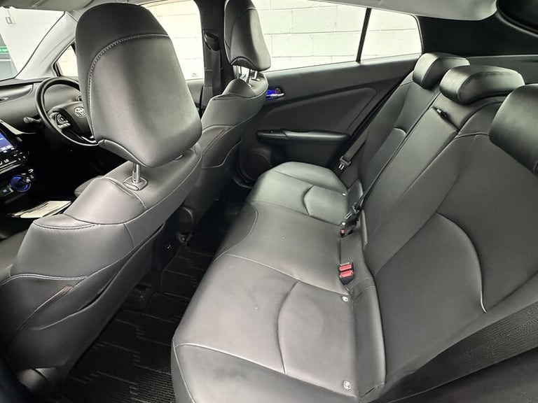 2025 Toyota Prius Vvt-I Active Hatchback HYBRID ELECTRIC Semi Automatic