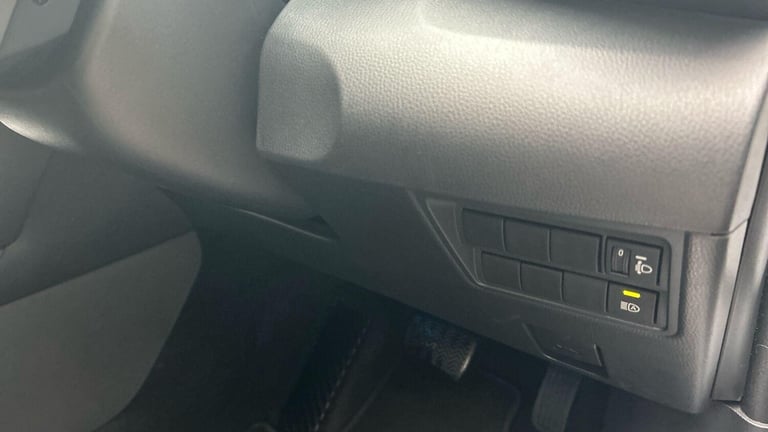  Toyota Yaris Cross 1.5 VVT-h Design SUV 5dr Petrol Hybrid E-CVT Euro 6 (s/s) (116 ps) Petrol/Ele...