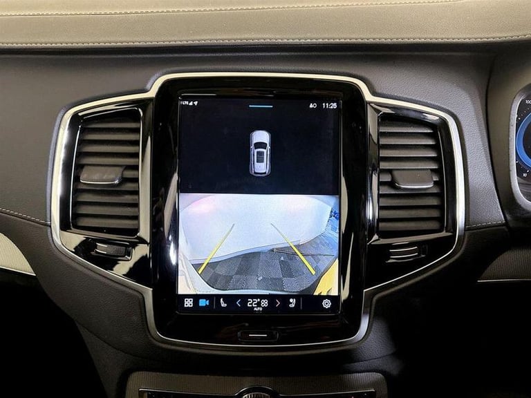 2022 Volvo XC90 2.0h T8 Recharge 18.8kWh Plus Auto 4WD Euro 6 (s/s) 5dr Automatic SUV Hybrid Auto...