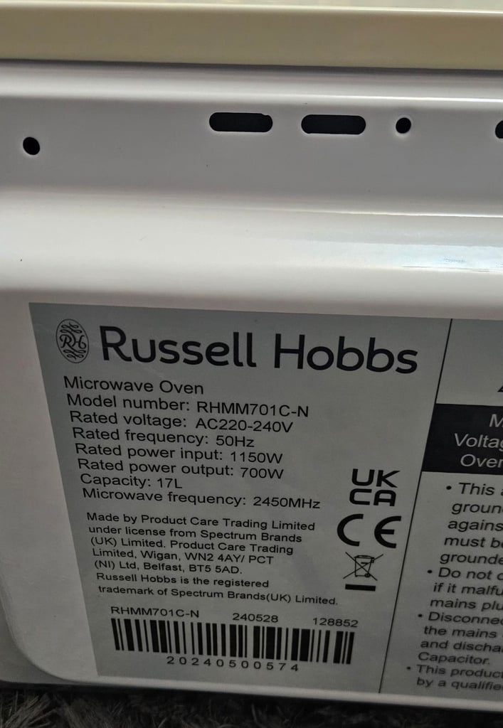 Russell Hobbs RHMM701C 17L 700w Cream Solo Manual Microwave with 5 Power Levels, Ringer & Timer,