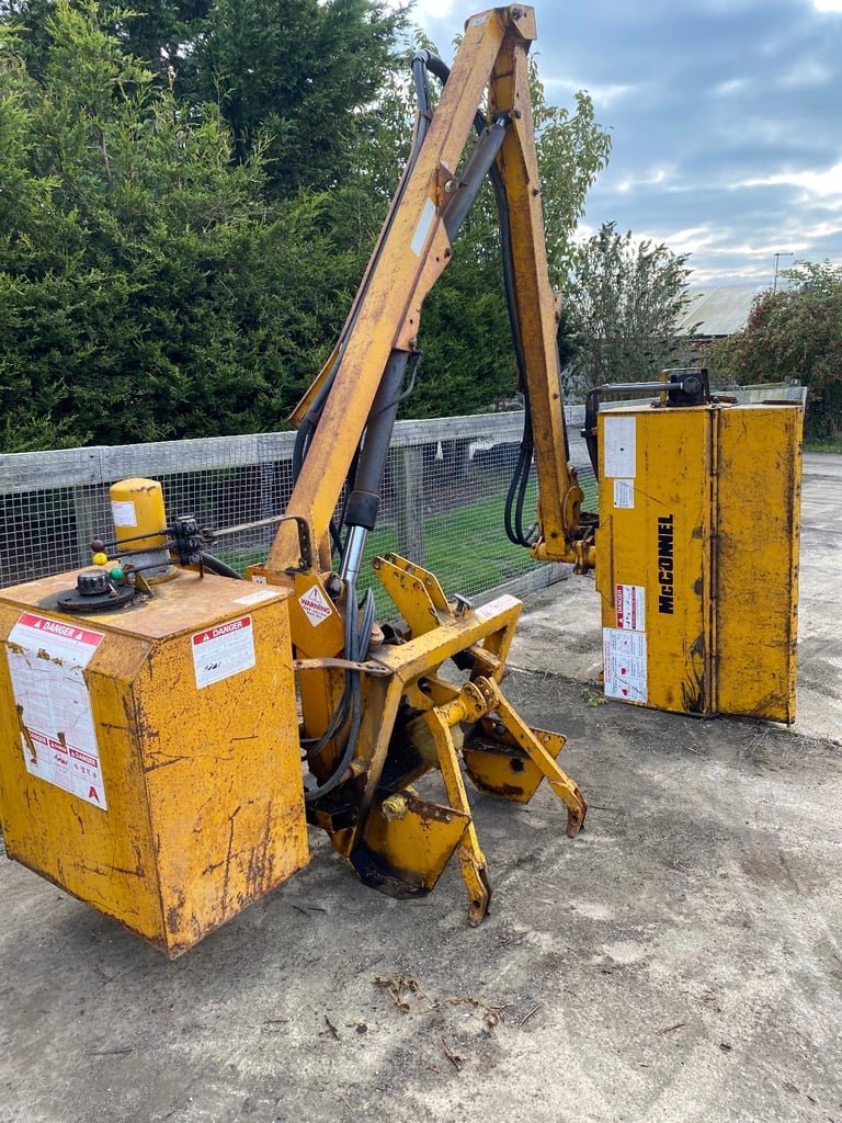McConnell power arm PA92 hedge cutter