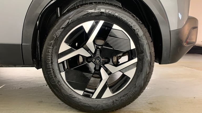 2024 Peugeot 2008 1.2 PureTech Allure SUV 5dr Petrol EAT Euro 6 (s/s) (130 ps) SUV Petrol Automatic