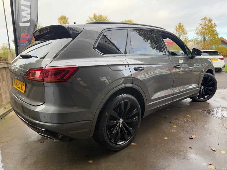 2020 Volkswagen Touareg 3.0 V6 TDI 4Motion Black Edition 5dr Tip Auto ESTATE Diesel Automatic