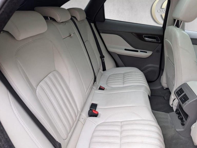 JAGUAR F-PACE 2.0 D180 Portfolio Auto AWD Euro 6 (s/s) 5dr 2018