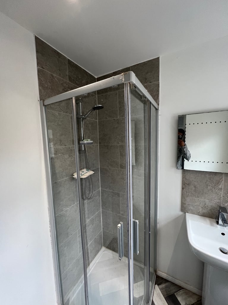 Double ensuite room available all bills including 