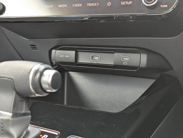 2024 Kia Niro 1.6 GDi 11.1kWh 2 SUV 5dr Petrol Plug-in Hybrid DCT Euro 6 (s/s) (180 bhp) ESTATE P...