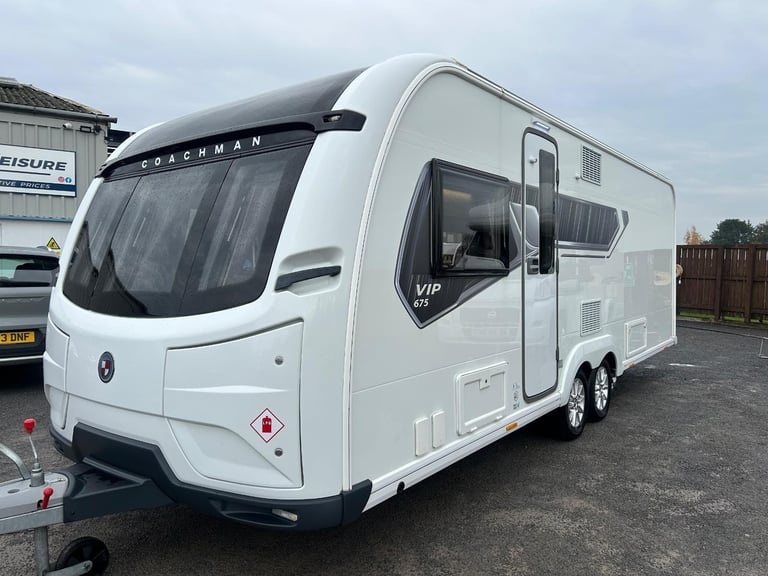 Coachman VIP 675 / 4 berth - TWIN AXLE 2023