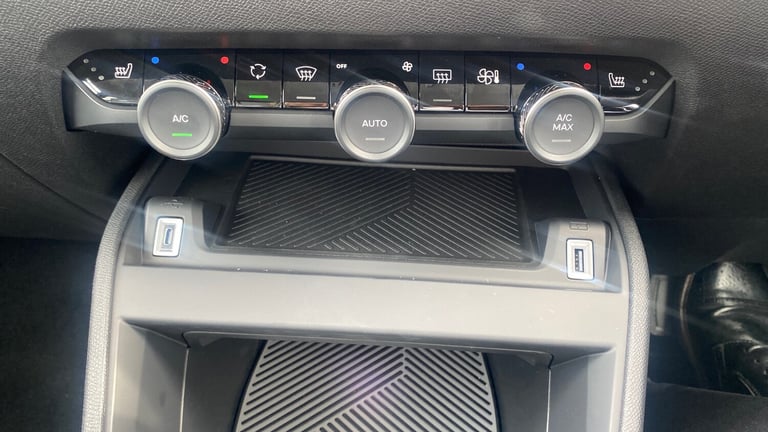 2025 Citroen C4 Extended Range 54kWh MAX Auto 5dr (7.4kW Charger) Hatchback Electric Automatic