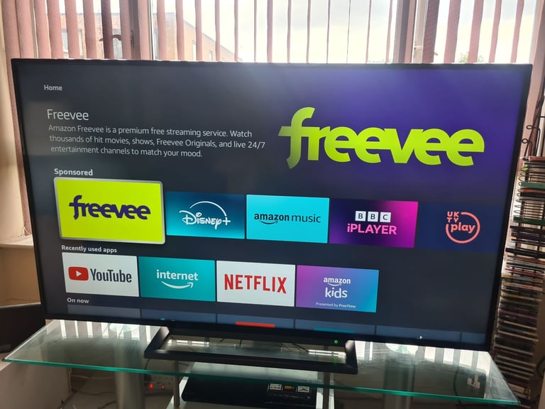 TOSHIBA 65 INCH SMART 4K UHD HDR LED FIRE TV WITH WIFI, FREEVIEW & FREESAT HD 