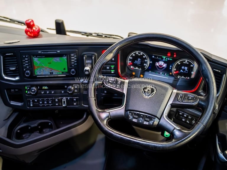 2021 (21) SCANIA 580S V8 HIGHLINE 6X2 TAG AXLE