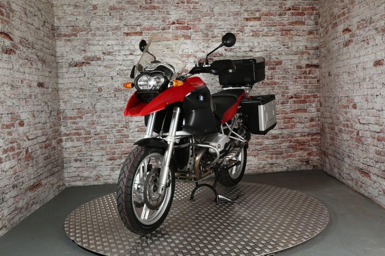 BMW R1200GS - 2005 Petrol Manual in Red