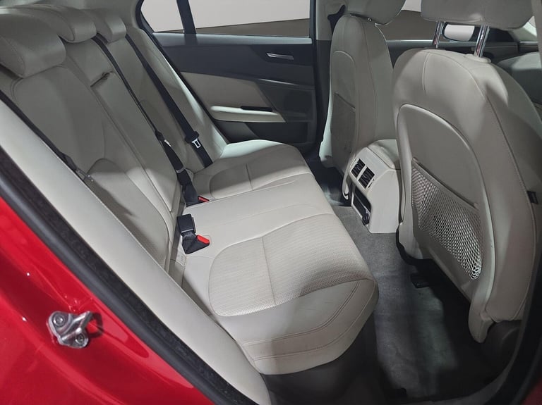 2017 Jaguar XE 2.0i Portfolio Auto Euro 6 (s/s) 4dr SALOON Petrol Automatic