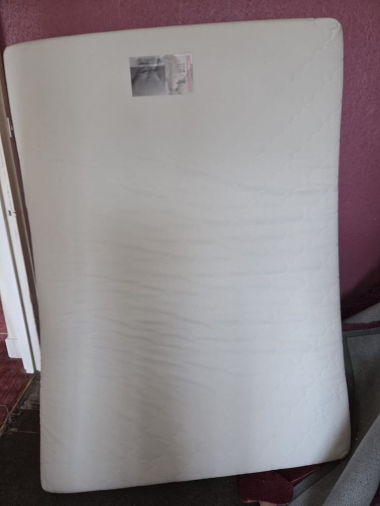 Memory foam double mattress 