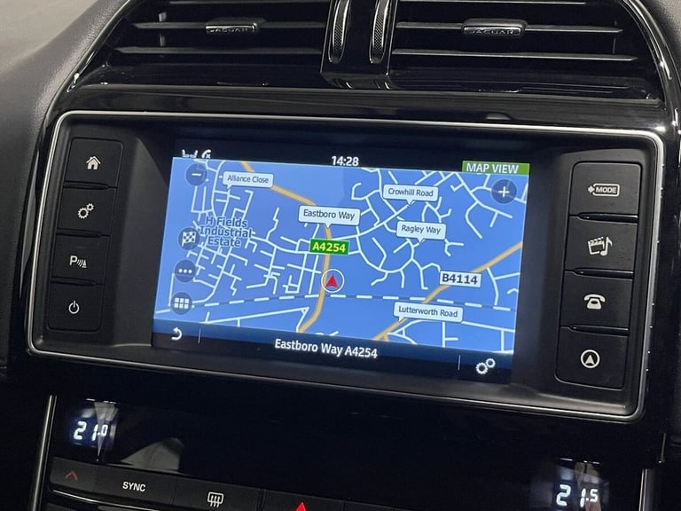 2018 Jaguar XE 2.0d Portfolio Saloon 4dr Diesel Manual Euro 6 (s/s) (180 ps) Saloon Diesel Manual