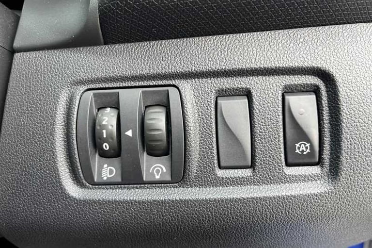 2017 Renault Clio 0.9 TCe Dynamique Nav Hatchback 5dr Petrol Manual Euro 6 (s/s) (90 ps) Hatchbac...