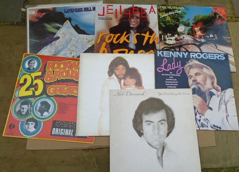 image for JOBLOT OF VINYL ALBUMS: LOT E: 20 ALBUMS FOR £20.00