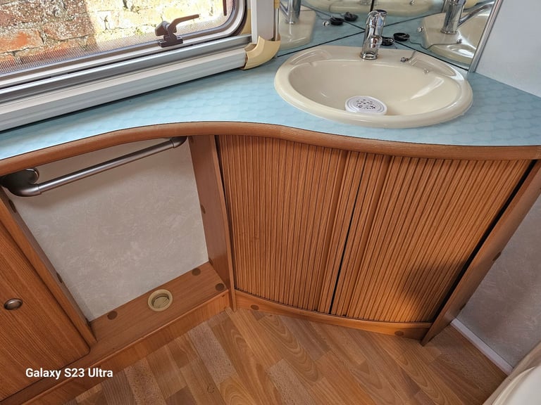 Avondale avocet excellent condition 