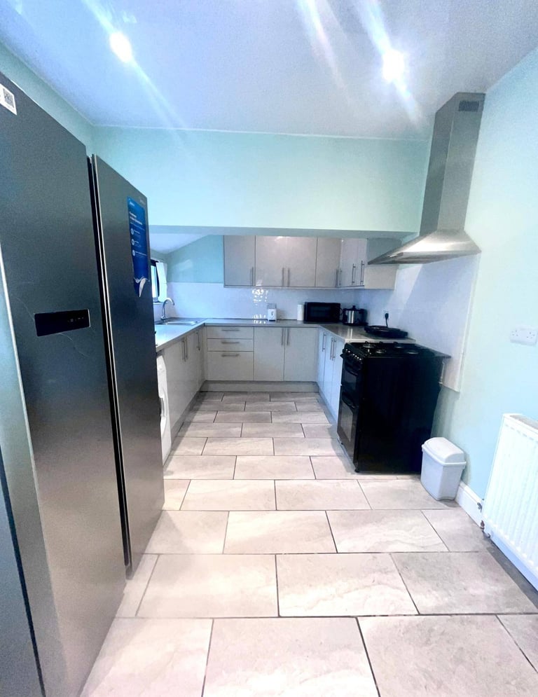 Five Single-Room Flats (Three Available), CH62 – High Demand, Ideal for Students & Professionals