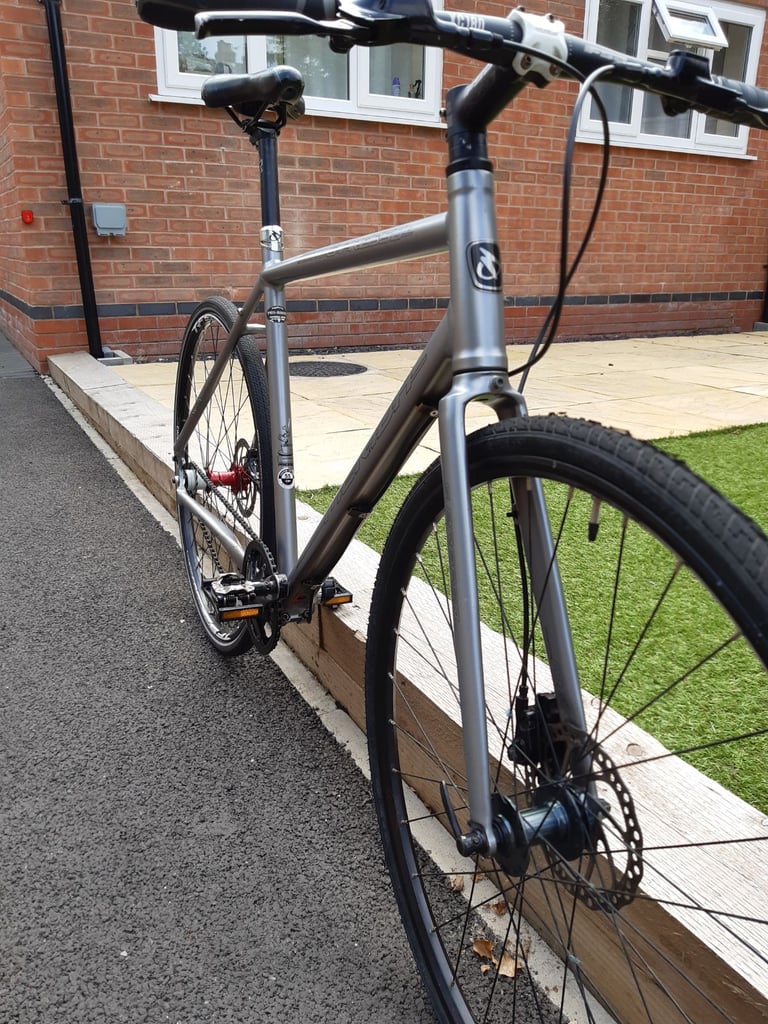 Merida S-Presso Aluminium Hybrid Bike. 
