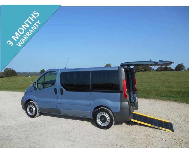 2013 VAUXHALL VIVARO CDTI 5 SEAT WHEELCHAIR ACCESSIBLE DISABLED MOBILITY MINIBUS