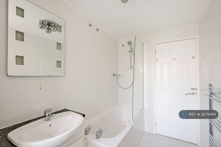 2 bedroom flat in Northfield, Aberdeen, AB16 (2 bed) (#2679494)