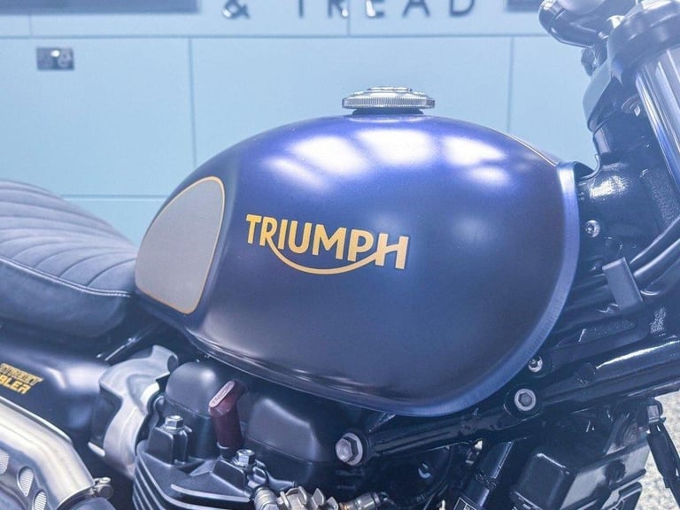 2022 TRIUMPH STREET SCRAMBLER 900 GOLD LINE LTD EDITION - LOW MILES - ONE OWNER