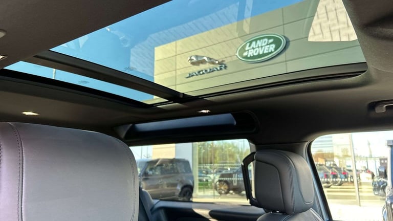 2024 Land Rover Defender 3.0 D300 X-Dynamic HSE 90 3dr Auto ESTATE DIESEL Automatic