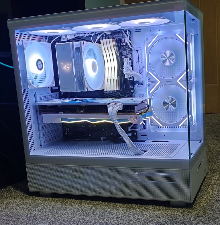 Crazy fast Stunning Custom Gaming PC for sale | RX 6800XT | Ryzen 7 3800X | 32GB RAM | 512GB NVMe