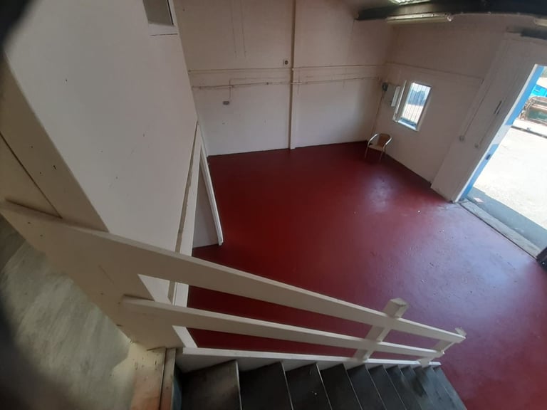  Industrial Unit for Rent in Penzance– Great for Car Repairs, Storage, or Workshop