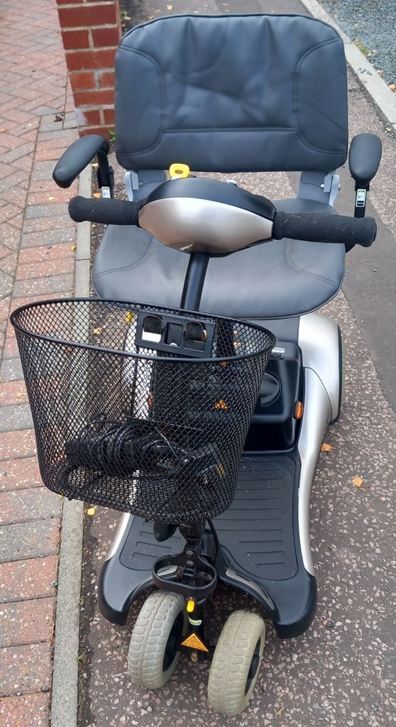 Shoprider 4 wheeled boot scoot mobility scooter 