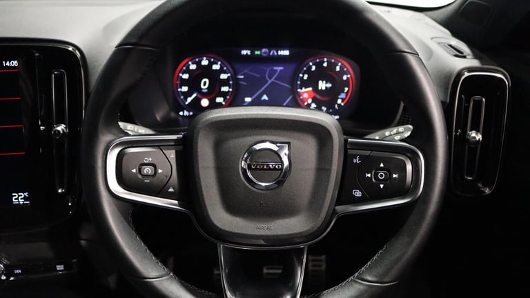  Volvo XC40 T3 R-Design Manual (Park Assist, Powered Tailgate, Privacy Glass) Petrol Manual