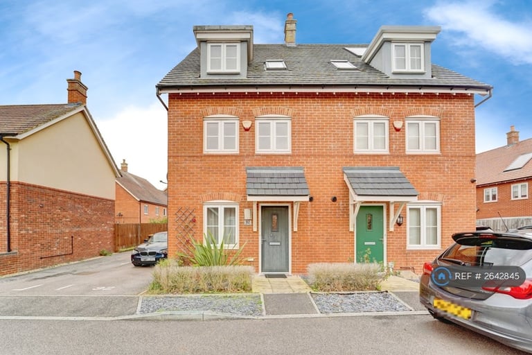 image for 3 bedroom house in Hilton Close, Kempston, Bedford, MK42 (3 bed) (#2642845)