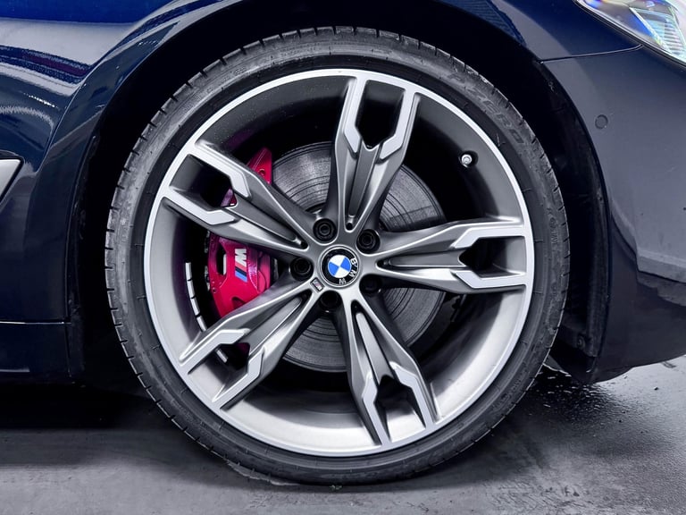 2022 BMW 5 Series 4.4 M550i V8 Saloon 4dr Petrol Steptronic xDrive Euro 6 (s/s) (530 ps) SALOON P...