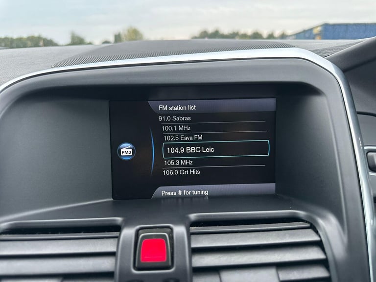 2025 Volvo XC60 2.0 T5 R-Design Premium SUV 5dr Petrol Powershift Euro 5 (240 ps) PETROL Automatic