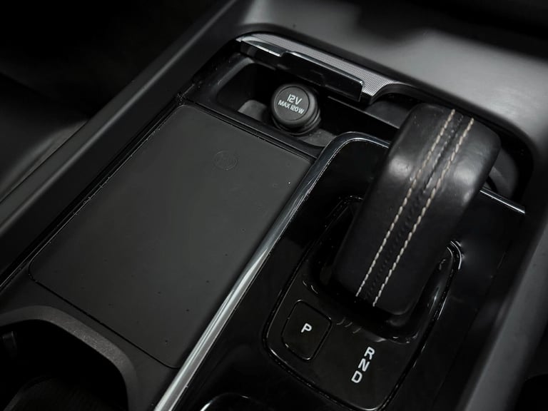 2021 Volvo XC60 R-Design Pro T8 AWD (390 hp) Auto ESTATE Petrol/Electric Hybrid Automatic