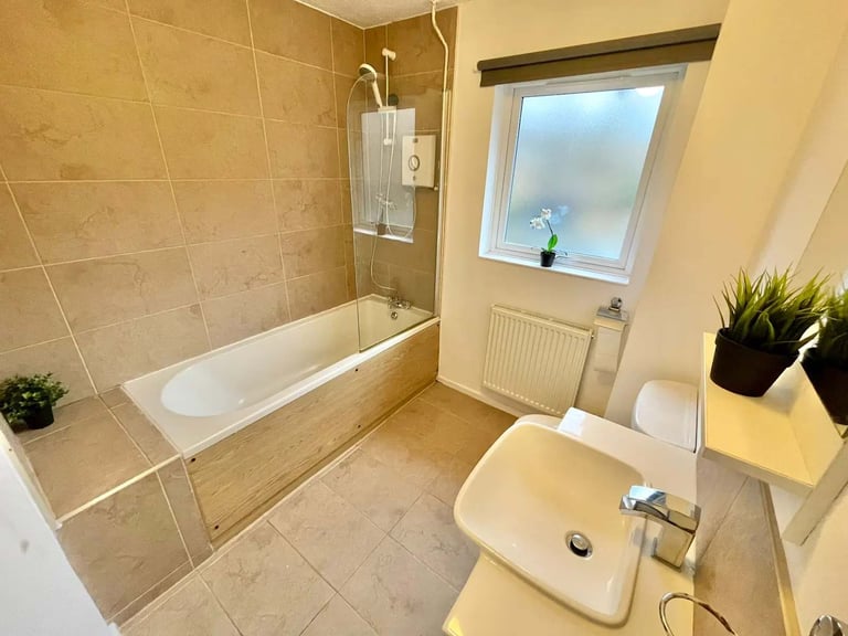 🏡 Double Room Near Mudchute Dlr 🏡🗝