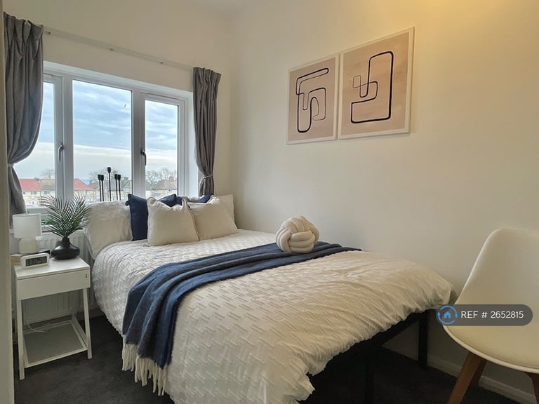 1 bedroom in The Crescent, Woodlands, Doncaster, DN6 (#2652815)