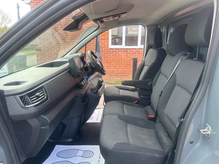 2022 Renault Trafic 2.0 dCi Blue SL28 Business+ L1 H1 Euro 6 (s/s) 5dr PANEL VAN Diesel Manual